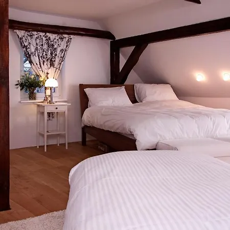 Bialy Domek Nad Jeziorem Ferienhaus Mikołajki