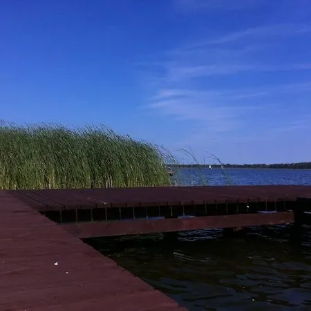 Bialy Domek Nad Jeziorem Ferienhaus