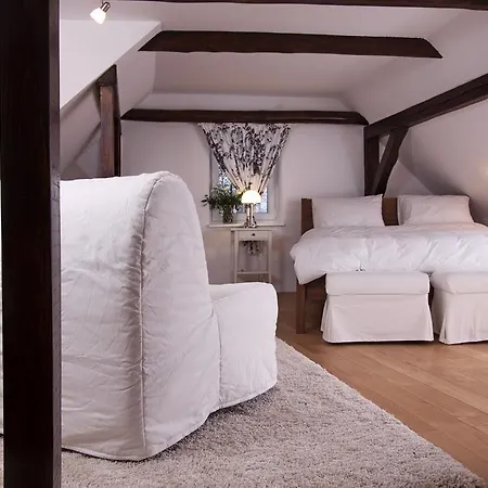 Ferienhaus Bialy Domek Nad Jeziorem Mikołajki
